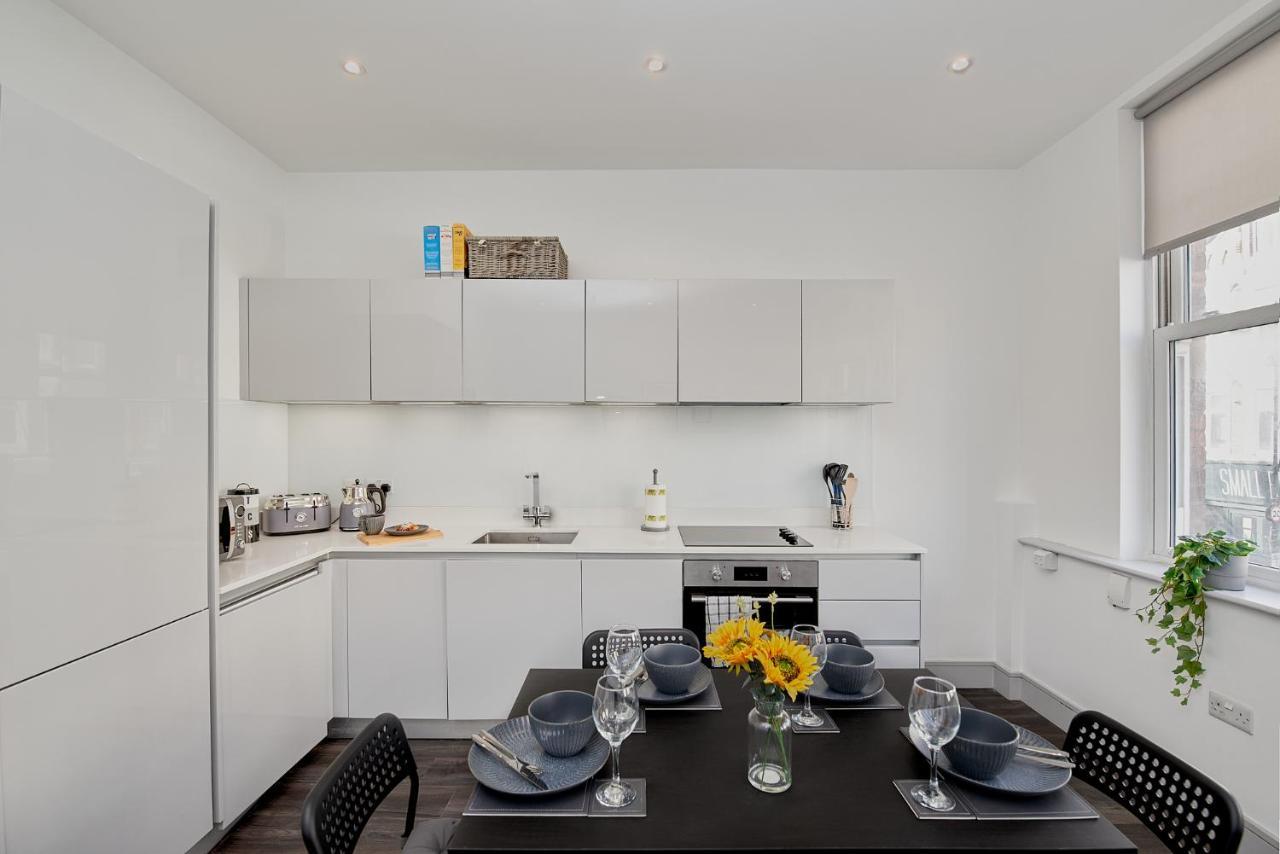 High Spec 2 Bed Apartment W/Parking Available Λονδίνο Εξωτερικό φωτογραφία