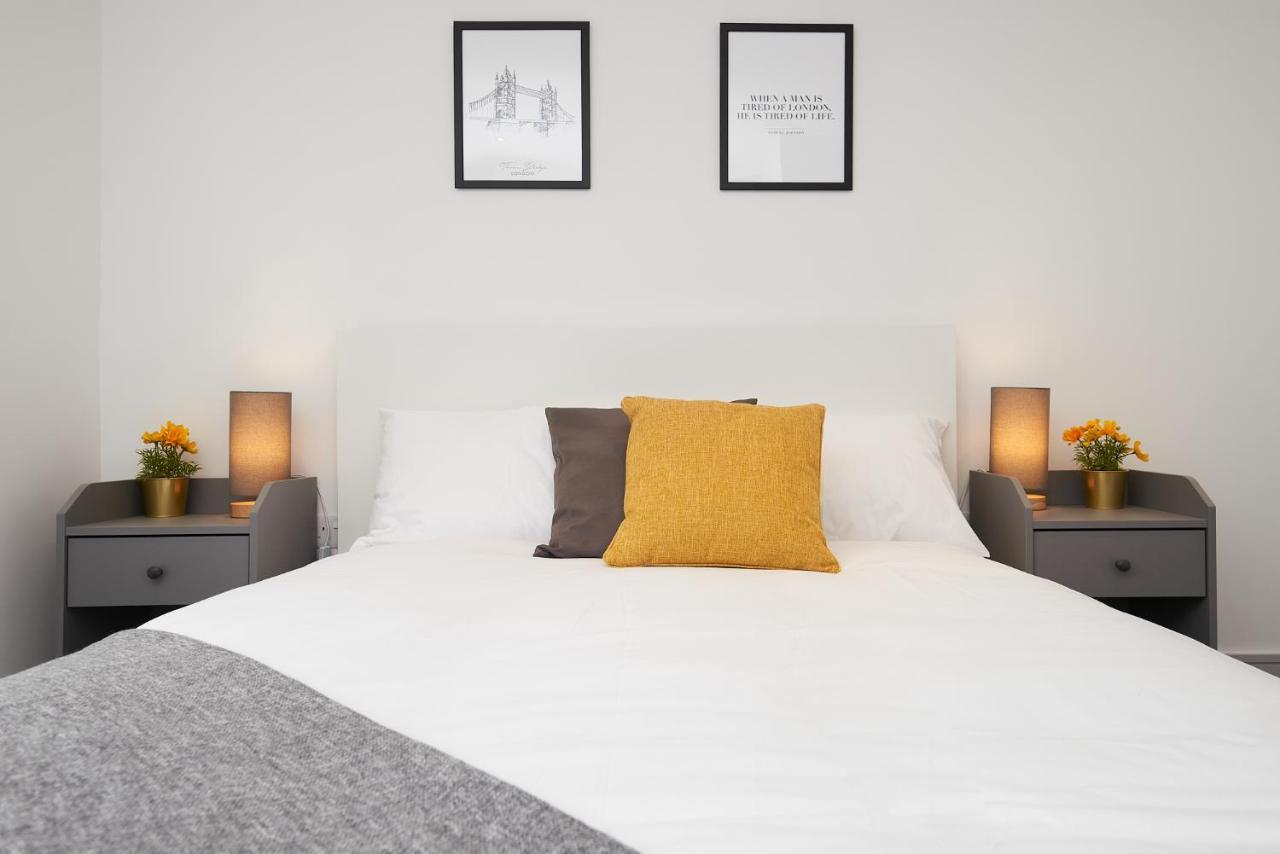 High Spec 2 Bed Apartment W/Parking Available Λονδίνο Εξωτερικό φωτογραφία