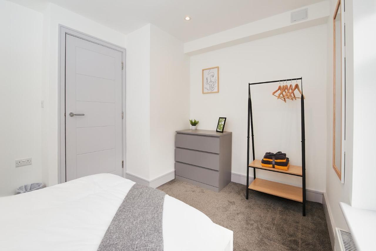 High Spec 2 Bed Apartment W/Parking Available Λονδίνο Εξωτερικό φωτογραφία