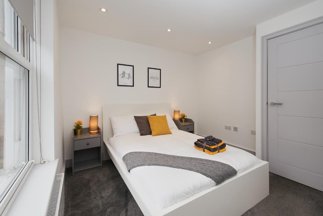 High Spec 2 Bed Apartment W/Parking Available Λονδίνο Εξωτερικό φωτογραφία